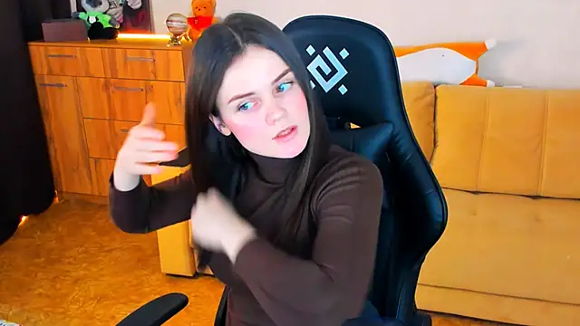 Snapshot of Lora_Cain chatting on 01-09-25, 01:56 Lora Cain online show from 01-09-25, 01:56