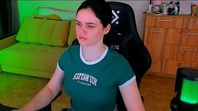 Snapshot of Lora_Cain chatting on 03-03-25, 03:09 Lora Cain online show from 03-03-25, 03:09