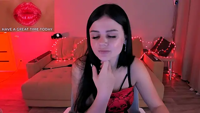 Snapshot of Lora_Cain chatting on 09-23-25, 12:30 Lora Cain online show from 09-23-25, 12:30