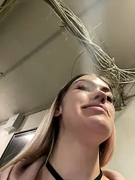 -Sexy Barbie- online show from 02-01-25, 07:15