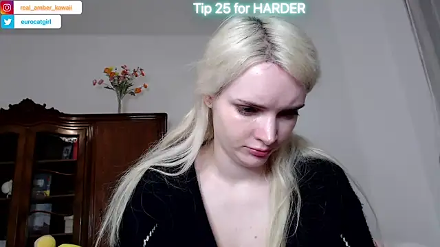 Amber Kawaii online show from 03-09-25, 08:21