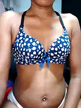 Snapshot of juliya_Les chatting on 11-13-25, 12:26 juliya Les online show from 11-13-25, 12:26