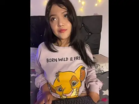 Snapshot of alisson_carolina73 chatting on 11-17-25, 05:57 alisson carolina73 online show from 11-17-25, 05:57