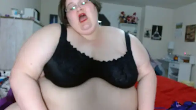 Snapshot of ChristineLusst chatting on 03-08-25, 01:57 ChristineLusst online show from 03-08-25, 01:57