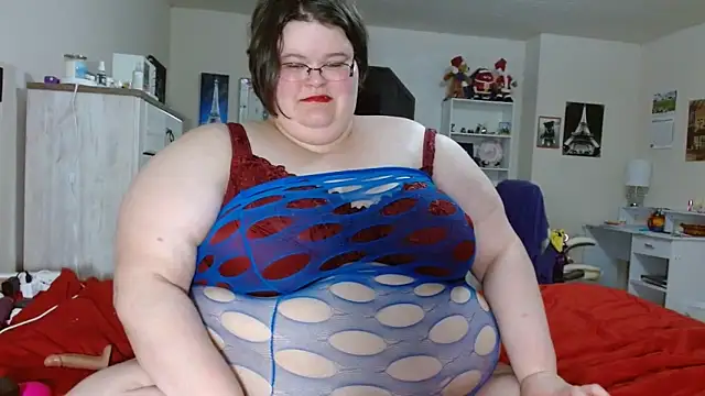 Snapshot of ChristineLusst chatting on 03-12-25, 10:05 ChristineLusst online show from 03-12-25, 10:05