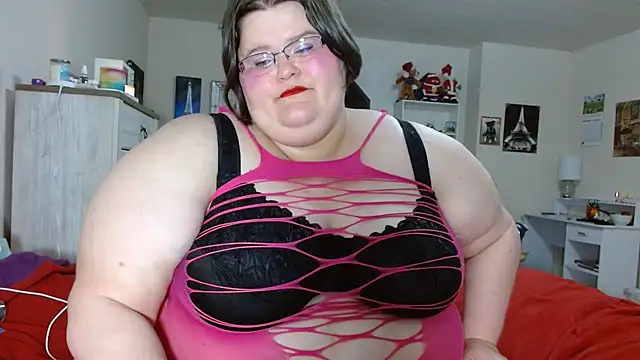 Snapshot of ChristineLusst chatting on 03-19-25, 11:17 ChristineLusst online show from 03-19-25, 11:17