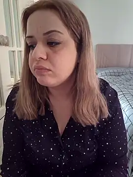 cansuozell online show from 12-19-25, 10:00