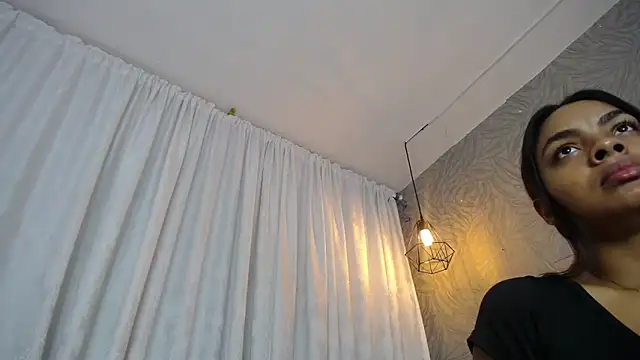 KOURTNEY-- online show from 11-08-25, 01:50