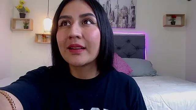 mia aira online show from 10-16-25, 04:19