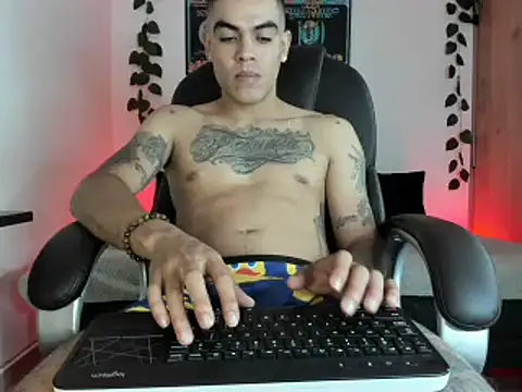 Snapshot of mikee_scooth chatting on 03-22-25, 07:57 mikee scooth online show from 03-22-25, 07:57