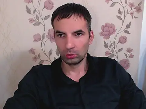 Snapshot of Leo_1617 chatting on 10-24-25, 02:57 Leo 1617 online show from 10-24-25, 02:57