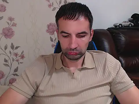 Snapshot of Leo_1617 chatting on 11-04-25, 09:52 Leo 1617 online show from 11-04-25, 09:52