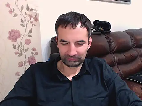 Snapshot of Leo_1617 chatting on 11-06-25, 09:32 Leo 1617 online show from 11-06-25, 09:32