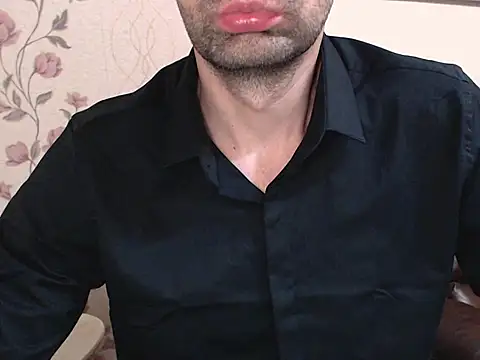 Snapshot of Leo_1617 chatting on 11-11-25, 06:19 Leo 1617 online show from 11-11-25, 06:19