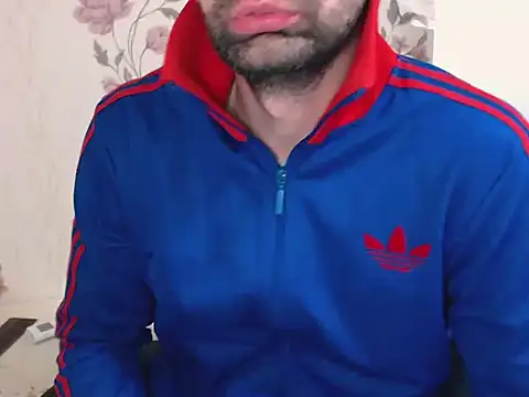 Snapshot of Leo_1617 chatting on 11-18-25, 03:27 Leo 1617 online show from 11-18-25, 03:27