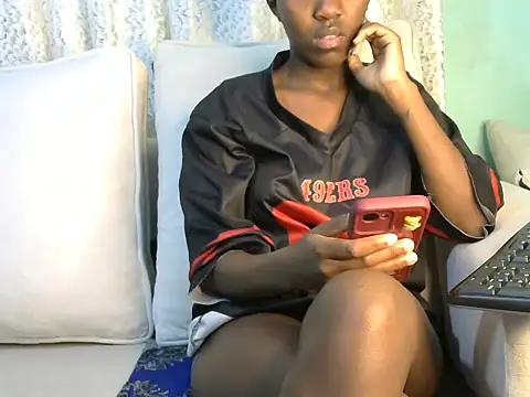 Snapshot of Caryyyl chatting on 10-29-25, 06:48 Caryyyl online show from 10-29-25, 06:48