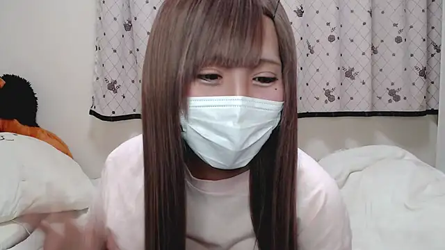 Snapshot of _hiyor_ chatting on 02-17-25, 04:04 hiyor online show from 02-17-25, 04:04