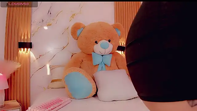 BrendaSquirtx online show from 01-18-26, 05:28