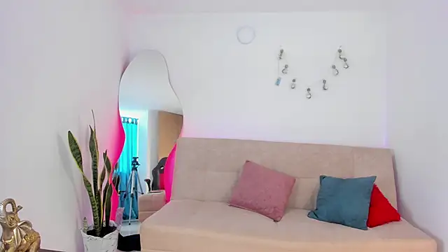 Sweetluna   online show from 10-21-25, 07:03