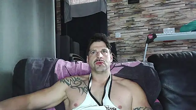 Snapshot of XxBigboybandxX chatting on 01-16-26, 01:48 XxBigboybandxX online show from 01-16-26, 01:48