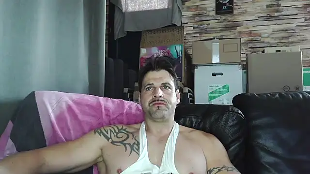 Snapshot of XxBigboybandxX chatting on 02-22-26, 12:47 XxBigboybandxX online show from 02-22-26, 12:47