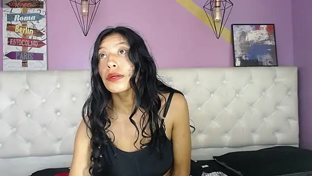 Snapshot of karolinee_66_ chatting on 12-07-24, 08:11 karolinee 66 online show from 12-07-24, 08:11