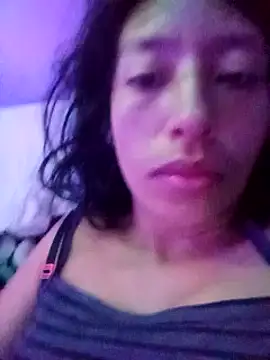 Snapshot of karolinee_66_ chatting on 12-17-24, 11:17 karolinee 66 online show from 12-17-24, 11:17