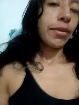 Snapshot of karolinee_66_ chatting on 01-06-25, 08:07 karolinee 66 online show from 01-06-25, 08:07