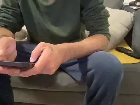 4small4inchlol online show from 01-13-26, 07:41