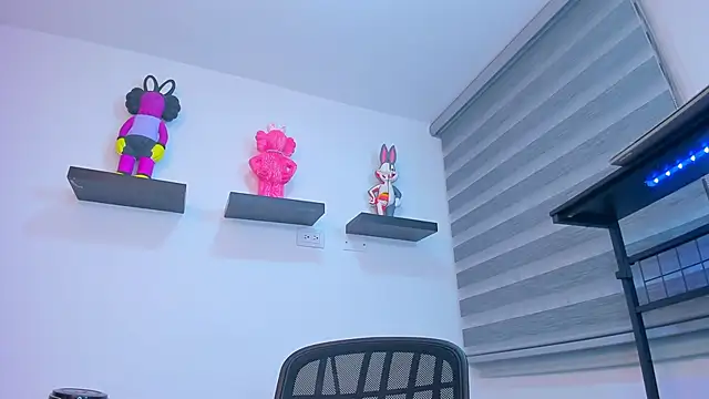 Snapshot of Gangster_Girl chatting on 10-31-25, 03:07 Gangster Girl online show from 10-31-25, 03:07