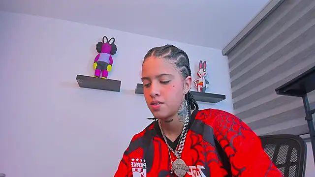 Snapshot of Gangster_Girl chatting on 11-06-25, 03:29 Gangster Girl online show from 11-06-25, 03:29