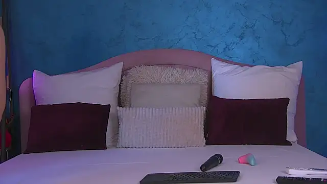 RaisaVawn online show from 03-21-25, 07:22