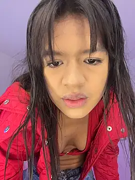 Snapshot of meganthompsonn22 chatting on 10-15-25, 05:13 meganthompsonn22 online show from 10-15-25, 05:13