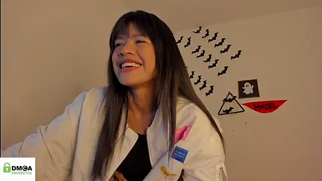 Snapshot of meganthompsonn22 chatting on 10-28-25, 07:23 meganthompsonn22 online show from 10-28-25, 07:23