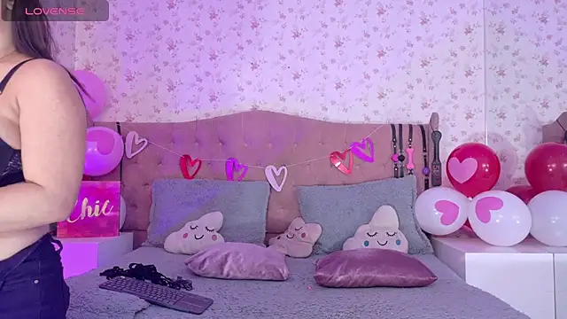 AvrillThomas online show from 02-18-25, 03:54