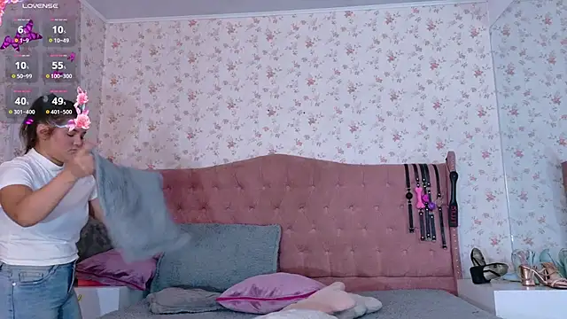 AvrillThomas online show from 03-11-25, 02:40