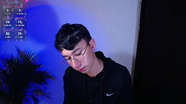 Snapshot of cameron_cum chatting on 01-09-25, 10:20 cameron cum online show from 01-09-25, 10:20