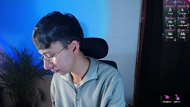 Snapshot of cameron_cum chatting on 01-11-25, 01:01 cameron cum online show from 01-11-25, 01:01