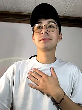 Snapshot of cameron_cum chatting on 02-22-25, 11:02 cameron cum online show from 02-22-25, 11:02