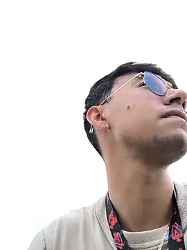 Snapshot of cameron_cum chatting on 03-13-25, 02:44 cameron cum online show from 03-13-25, 02:44