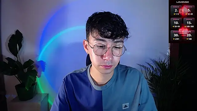 Snapshot of cameron_cum chatting on 03-17-25, 11:21 cameron cum online show from 03-17-25, 11:21