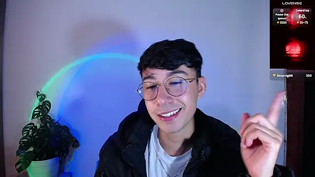 Snapshot of cameron_cum chatting on 03-22-25, 05:41 cameron cum online show from 03-22-25, 05:41