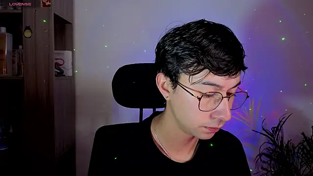 Snapshot of cameron_cum chatting on 09-18-25, 11:34 cameron cum online show from 09-18-25, 11:34