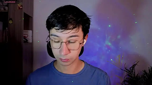 Snapshot of cameron_cum chatting on 09-19-25, 11:44 cameron cum online show from 09-19-25, 11:44