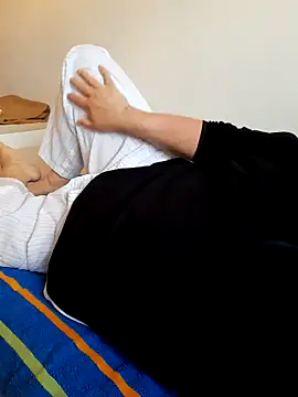 Snapshot of bluangelo chatting on 12-06-24, 01:33 bluangelo online show from 12-06-24, 01:33