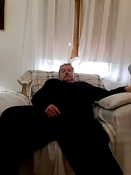 Snapshot of bluangelo chatting on 03-07-25, 10:45 bluangelo online show from 03-07-25, 10:45