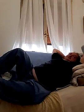 Snapshot of bluangelo chatting on 03-12-25, 12:36 bluangelo online show from 03-12-25, 12:36