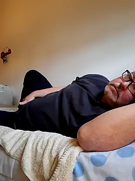 Snapshot of bluangelo chatting on 03-19-25, 01:29 bluangelo online show from 03-19-25, 01:29