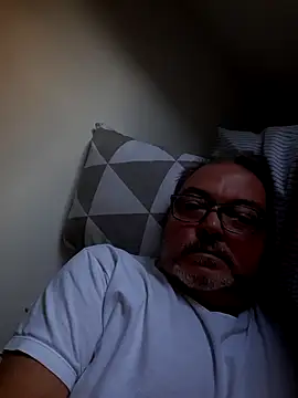 Snapshot of bluangelo chatting on 12-02-25, 01:50 bluangelo online show from 12-02-25, 01:50