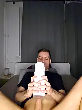 Snapshot of nickdtr chatting on 12-04-24, 07:01 nickdtr online show from 12-04-24, 07:01